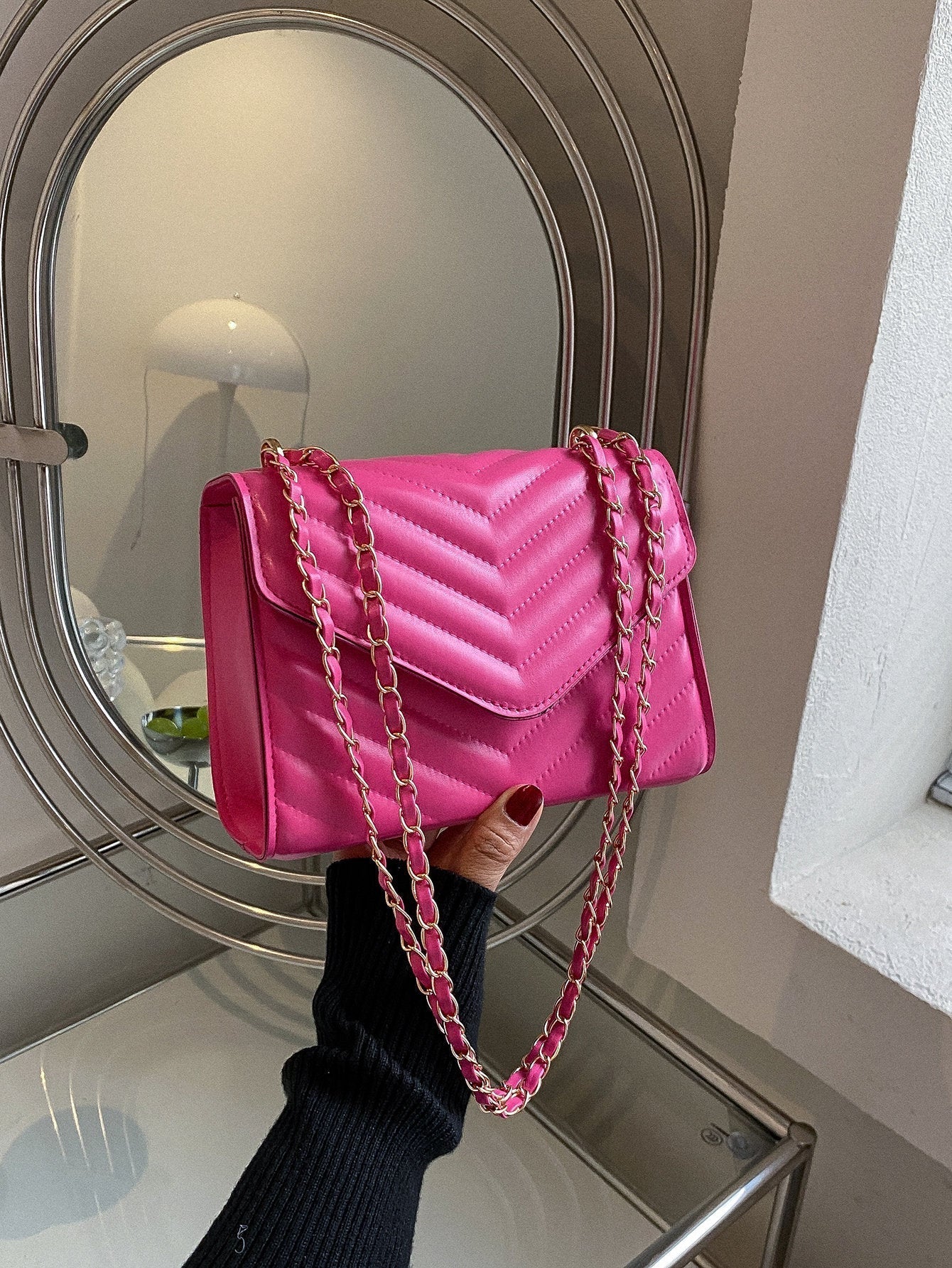 Quadratische Tasche mit Chevron Druckknopf