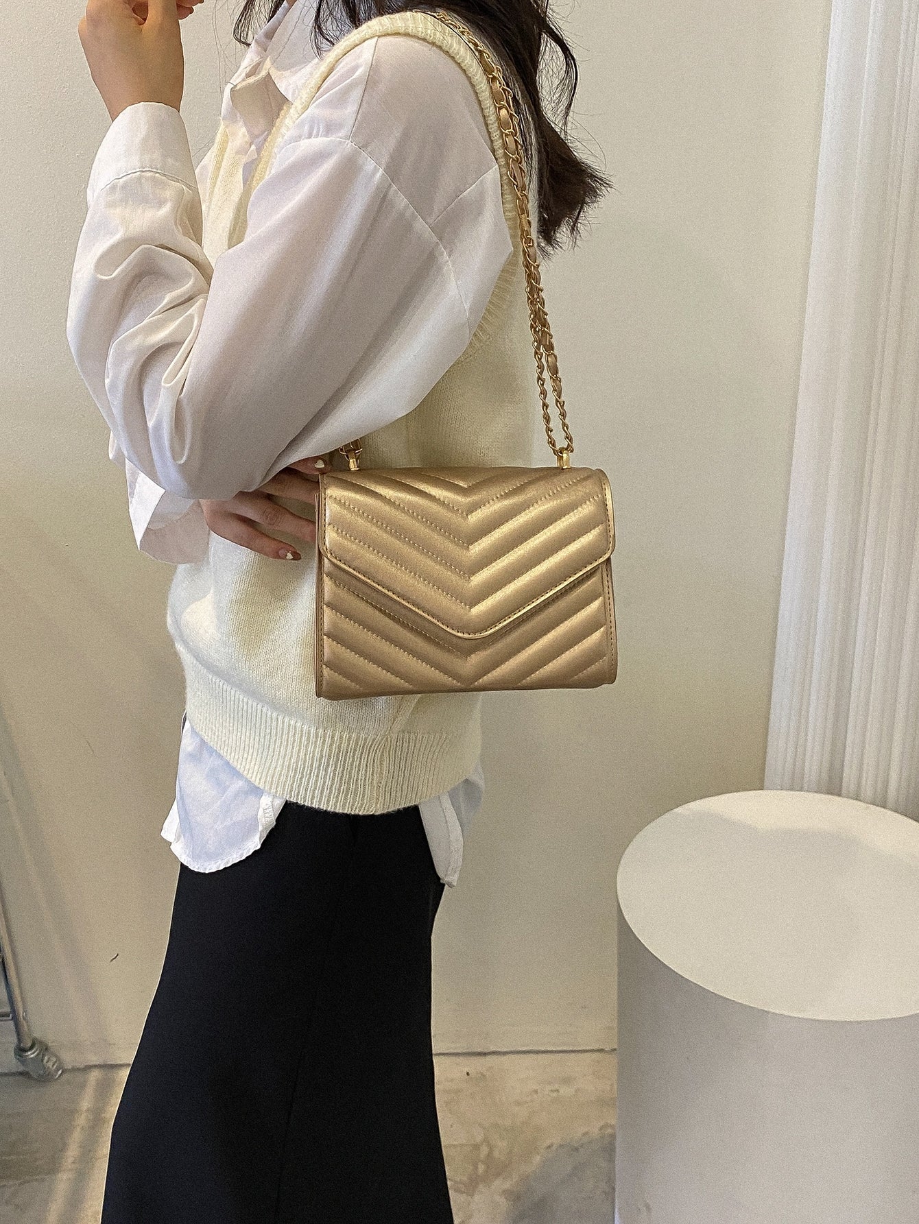 Quadratische Tasche mit Chevron Druckknopf