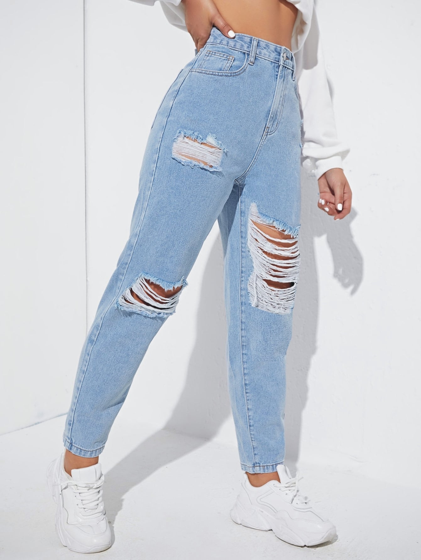 Mom Fit Jeans mit Riss, hoher Taille