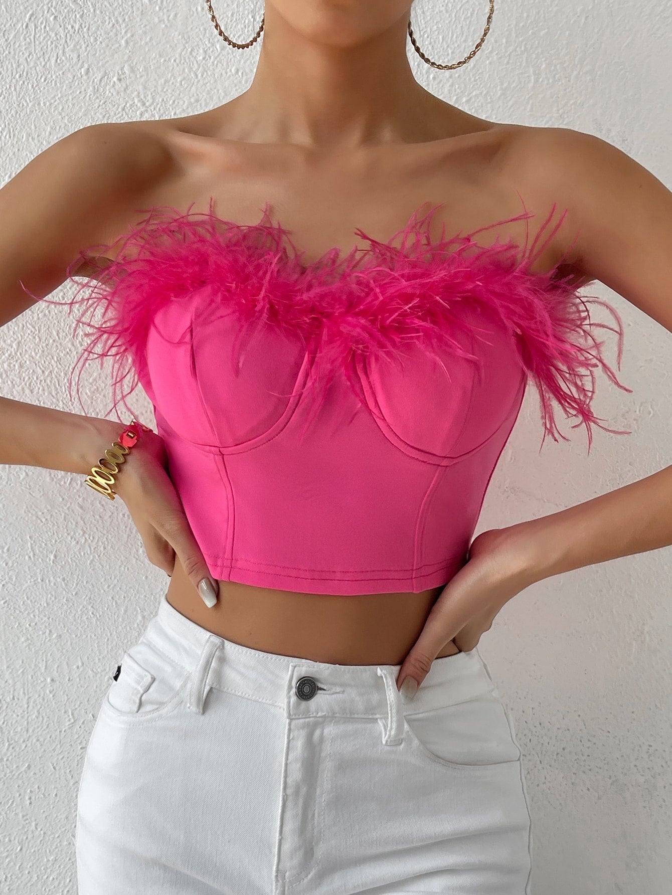 Stück Crop Tube Top mit flaumig Besatz Vollbusiger