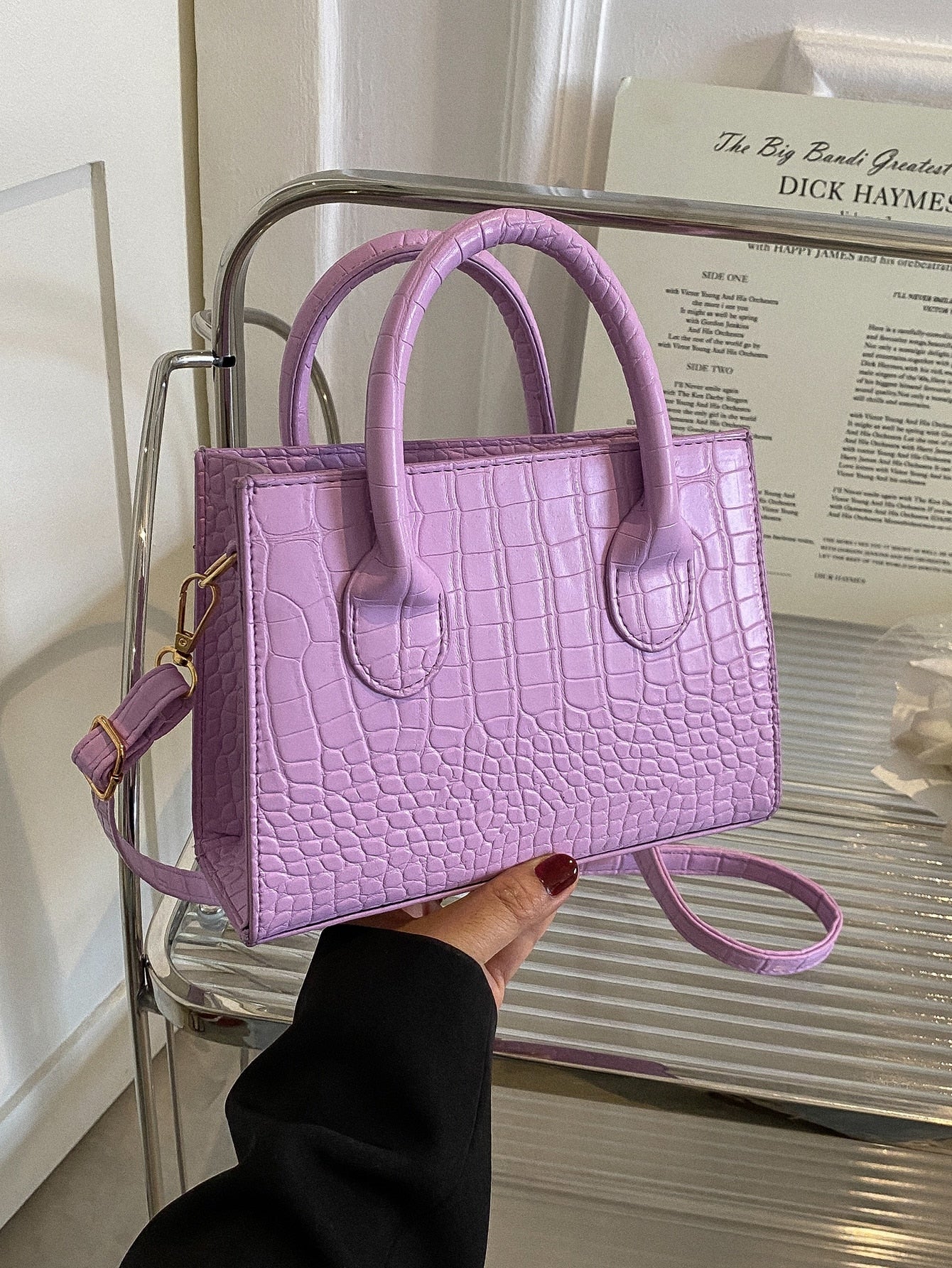 Quadratische Tasche mit Krokodil Prägung, Doppelgriff