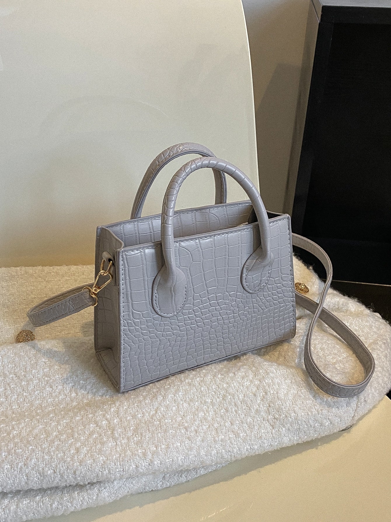 Quadratische Tasche mit Krokodil Prägung, Doppelgriff