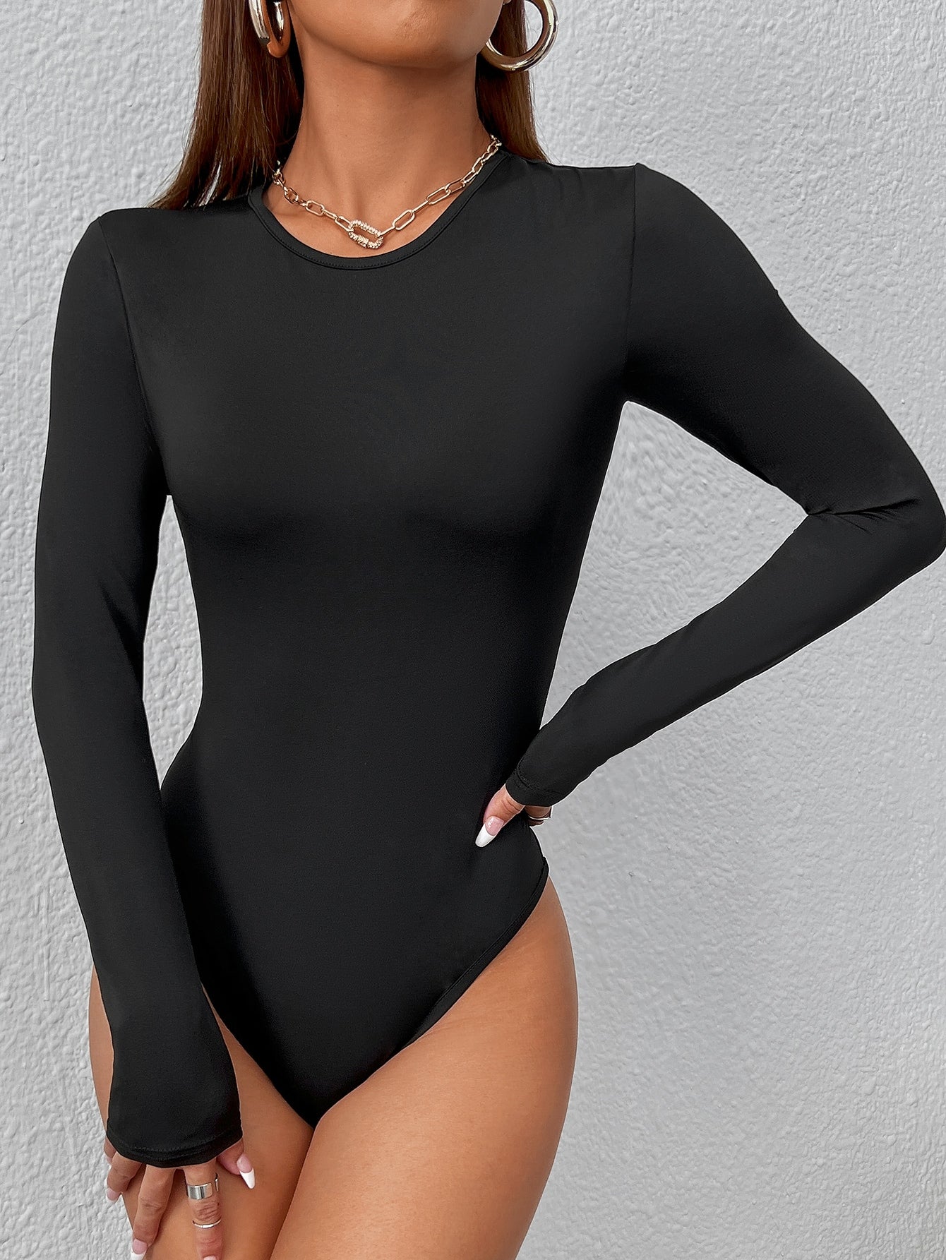 T-Shirt Body mit schmaler Passform, rundem Kragen,
