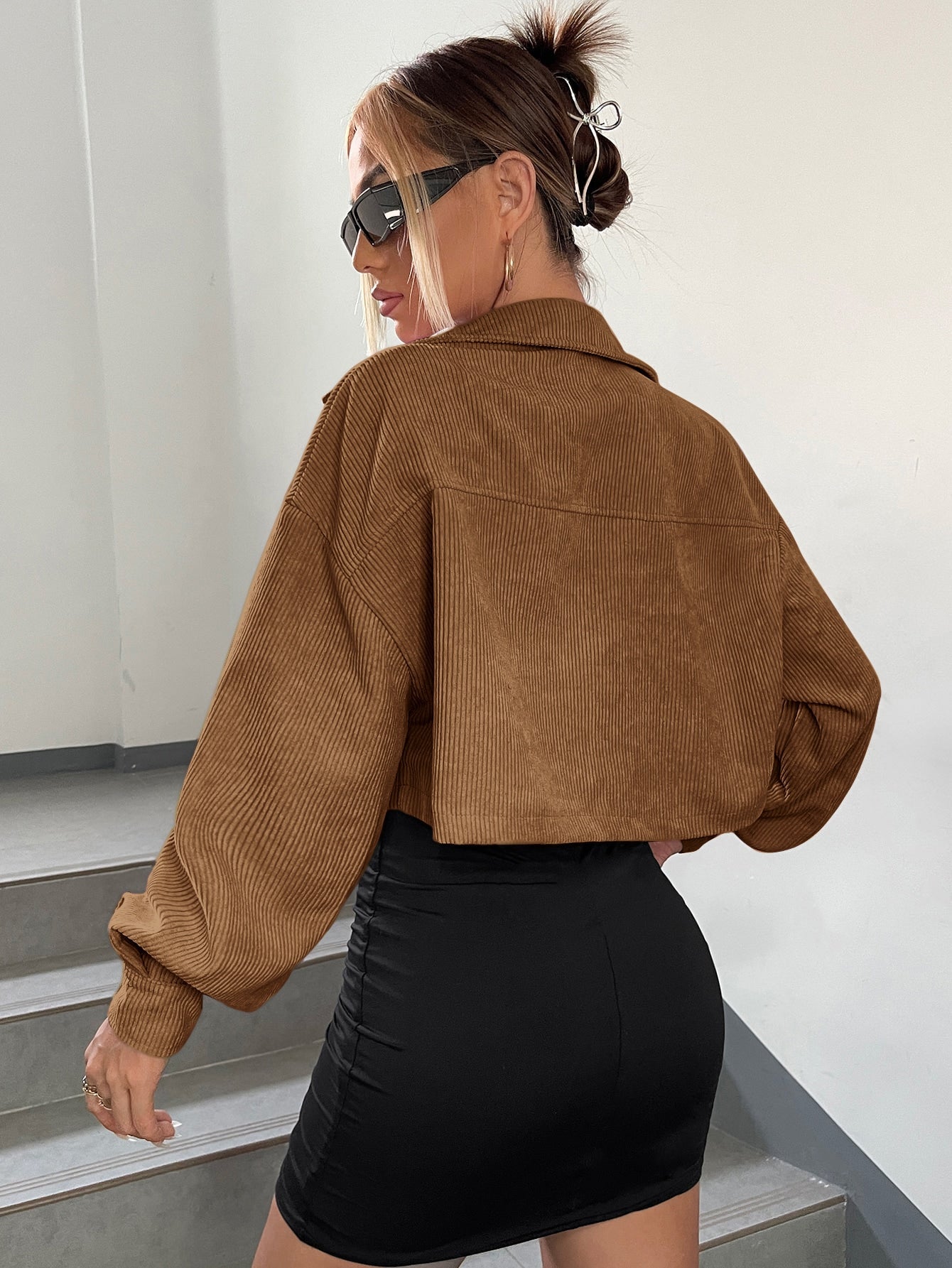 Jacke mit Drop Shoulder Klappe Detail, Crop Kord