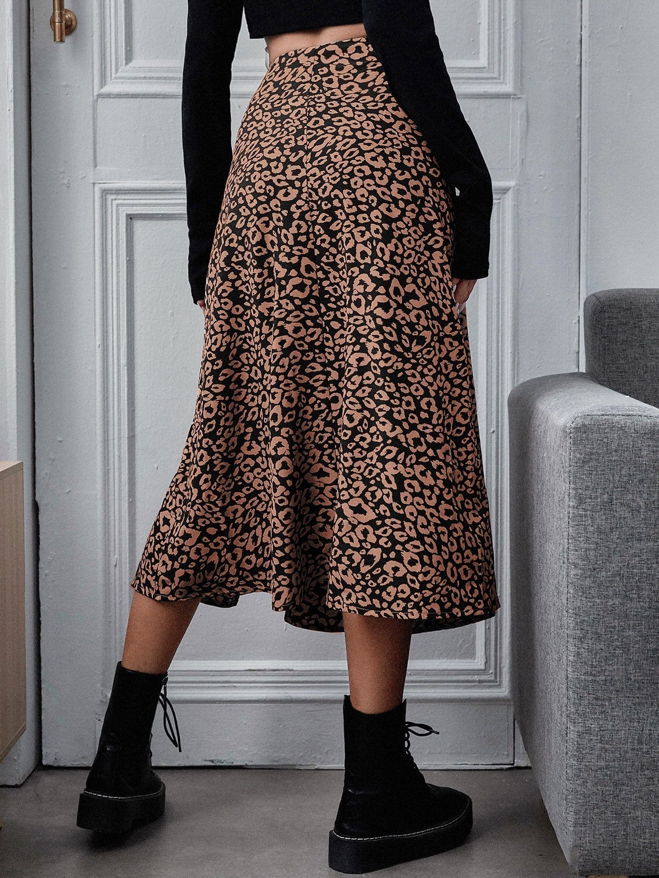 Rock mit Schlitz, Leopard
