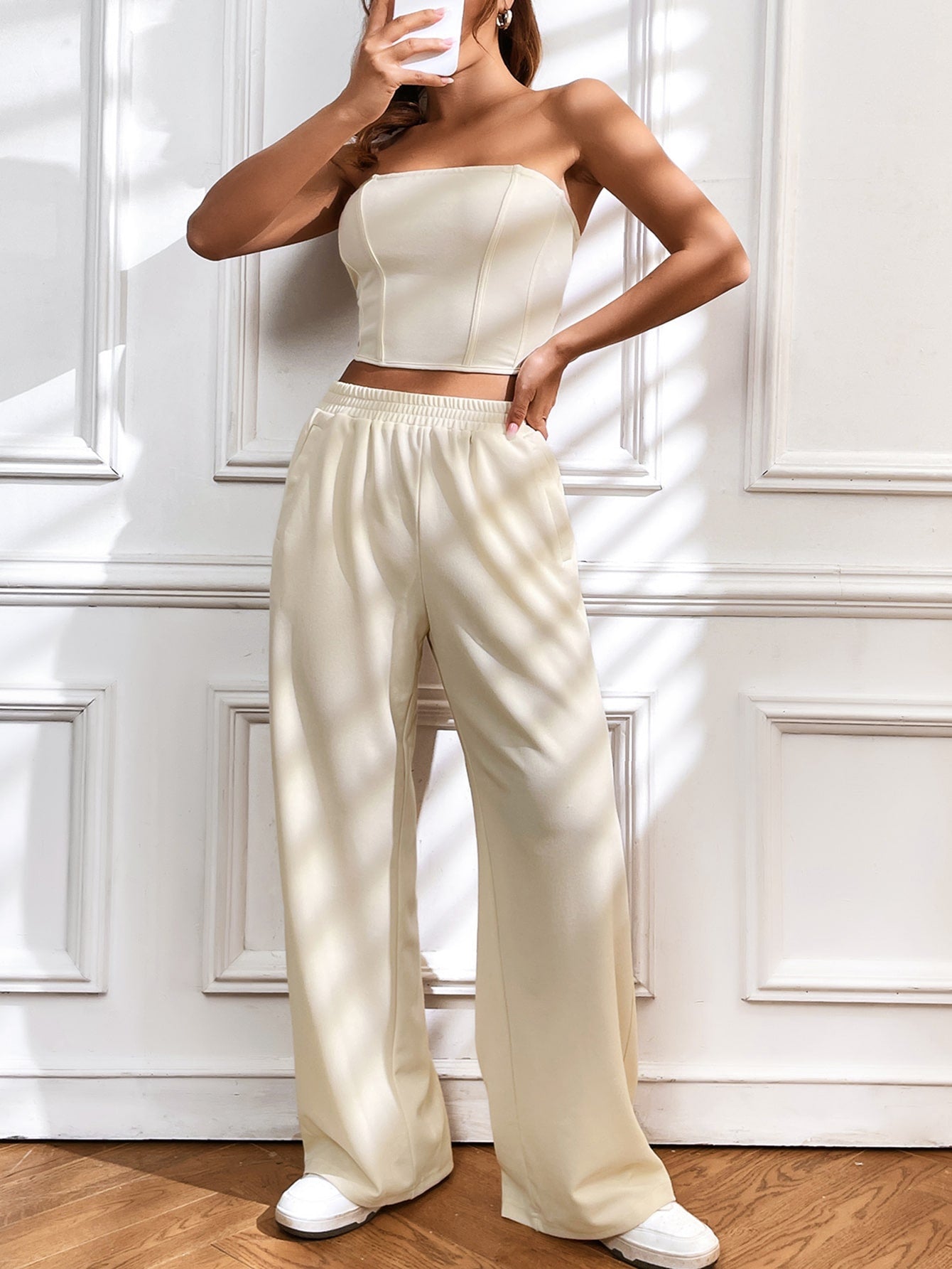 Crop Tube Top mit Reißverschluss hinten, & Hose mit weiten Beinen