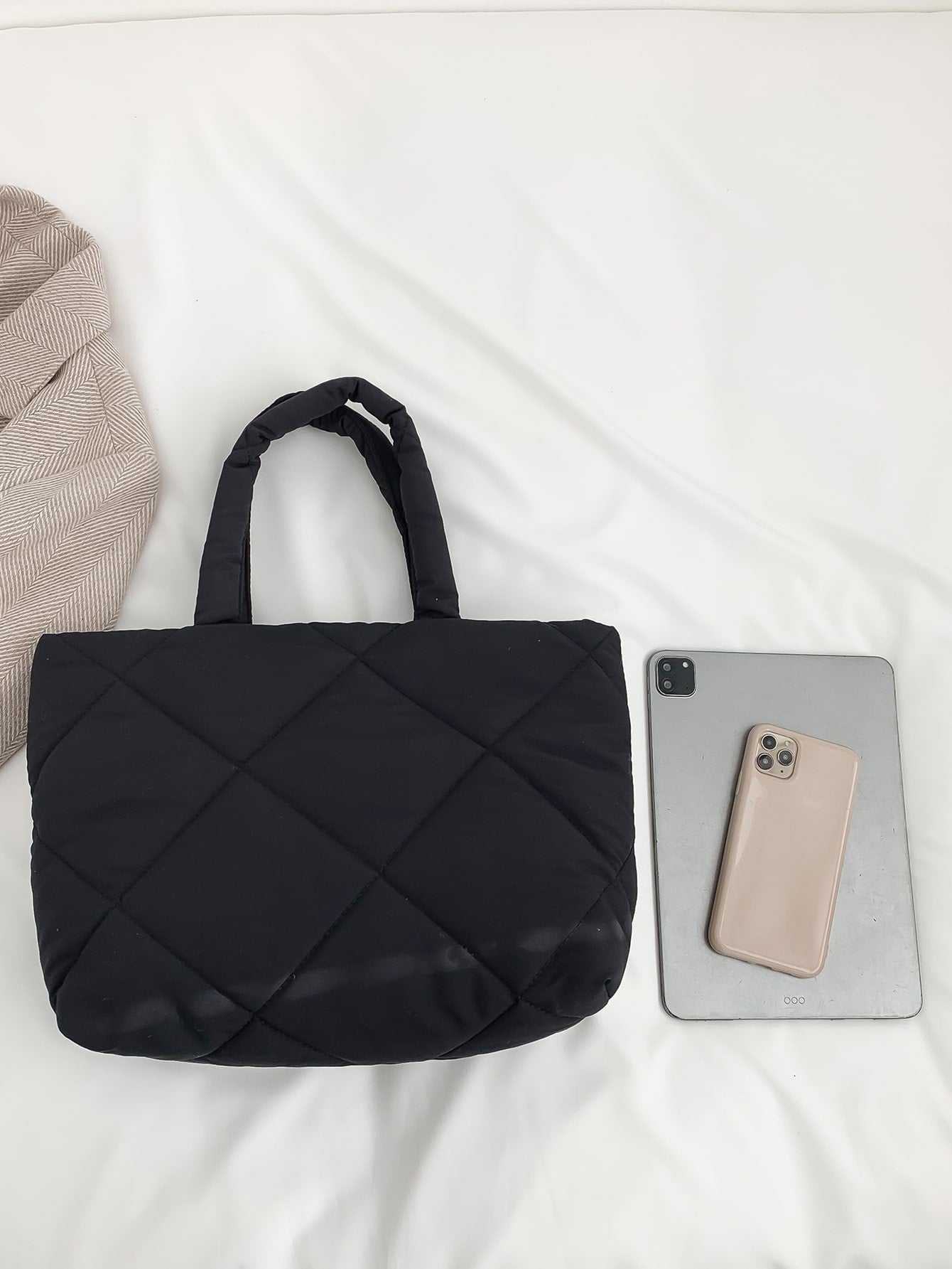 Schultertasche mit Gesteppt