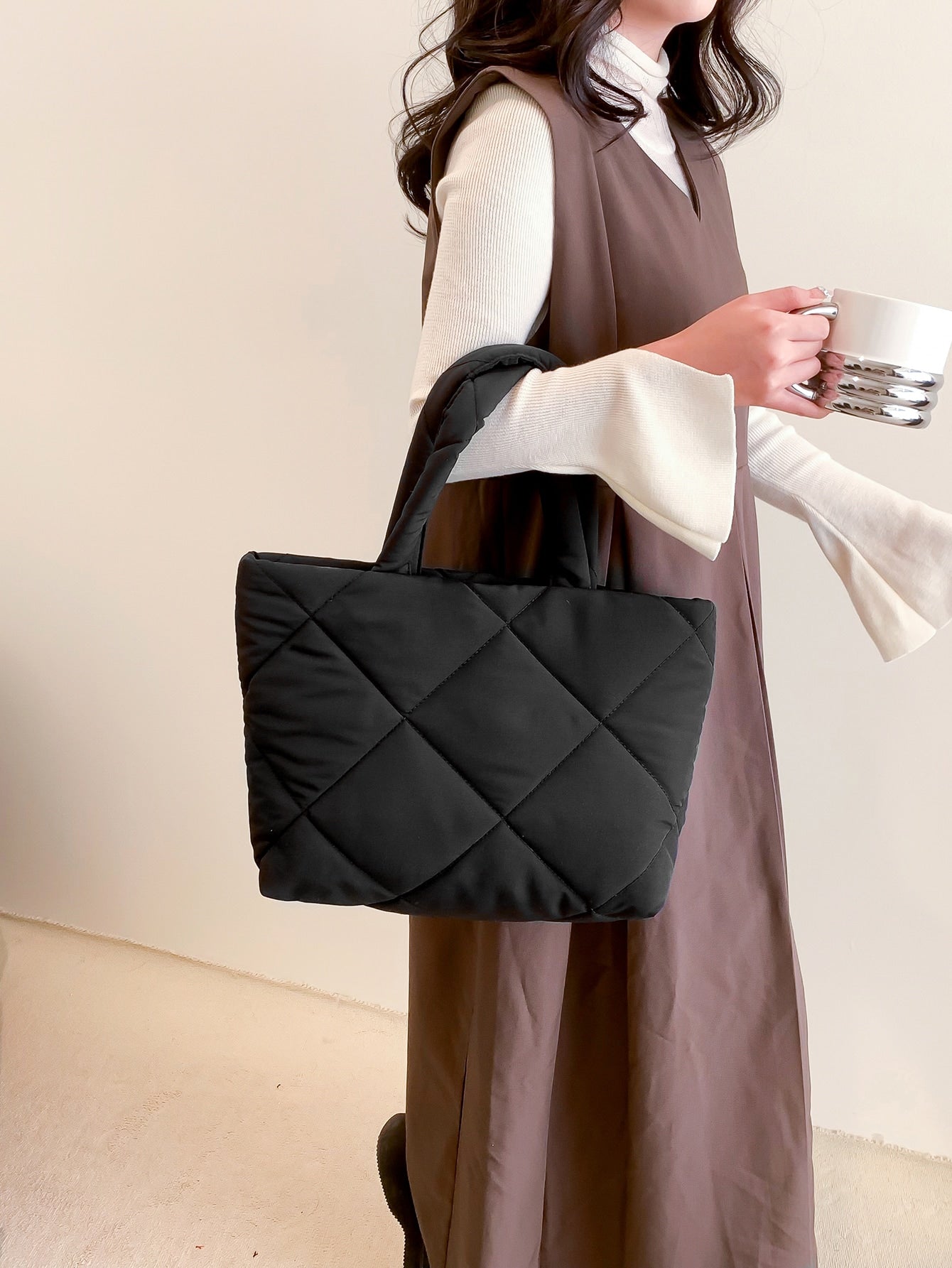 Schultertasche mit Gesteppt