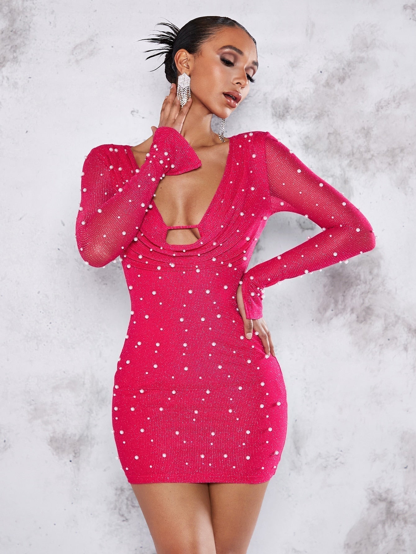 BAE Figurbetontes Kleid mit Perle Ausschnitt, drapierter Vorderseite, Schlitz auf Manschette