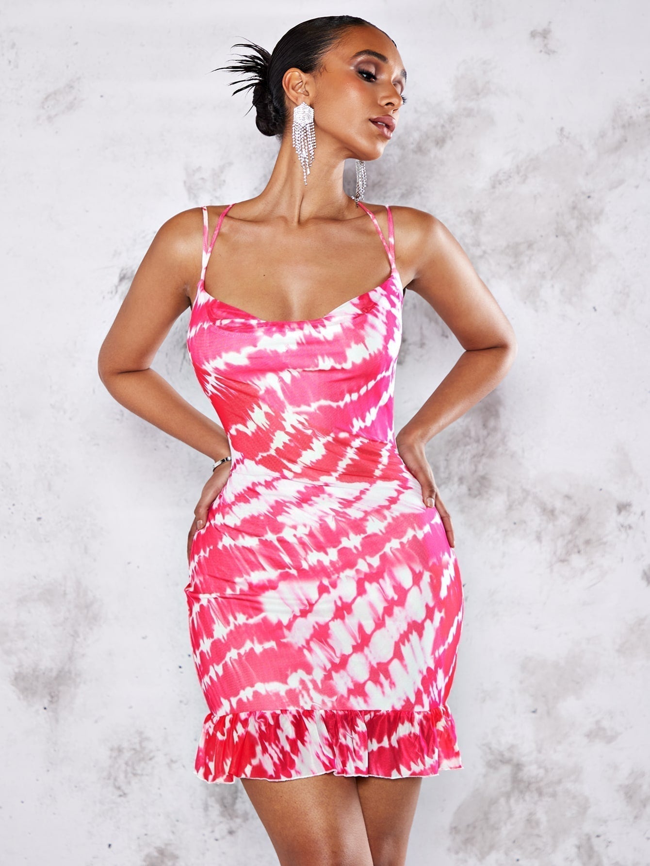 Cami Kleid mit Batik, Band auf Rücken, Rüschen