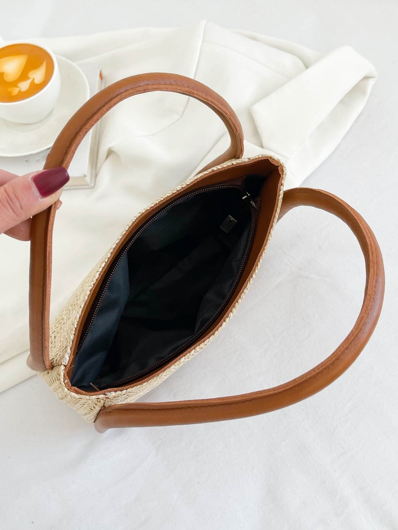 Strohtasche mit