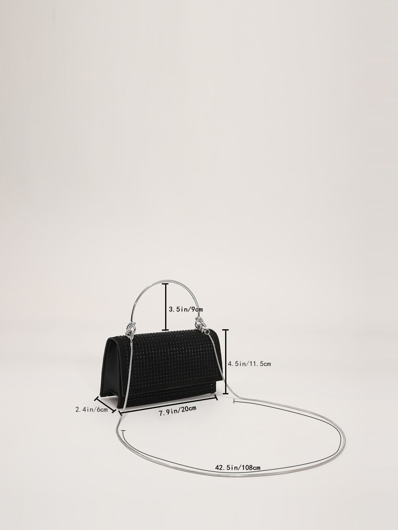 Quadratische Tasche mit Mini Nieten Dekor, Kette, Klappe