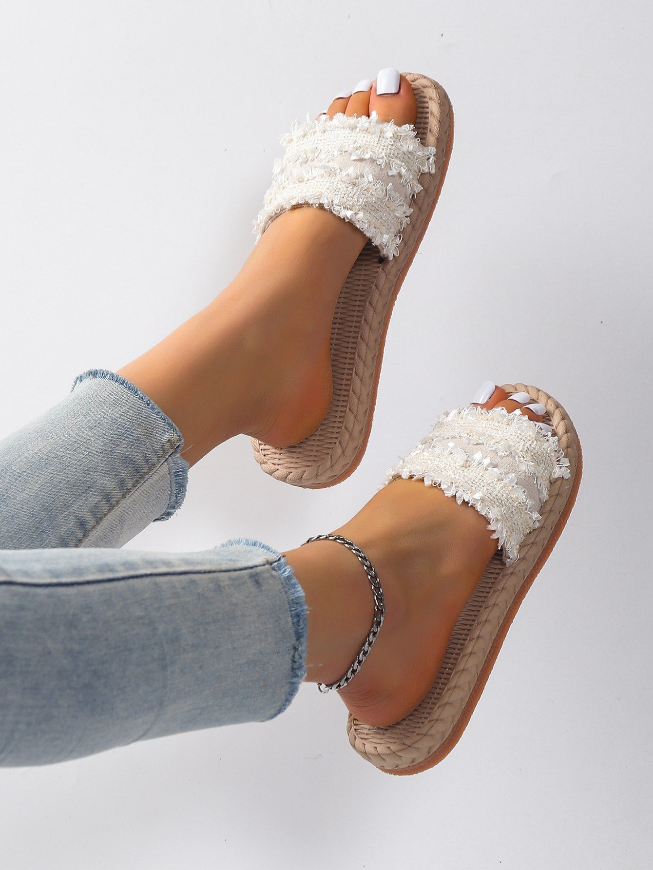 Frauen Pantolette mit unbearbeitetem Saum