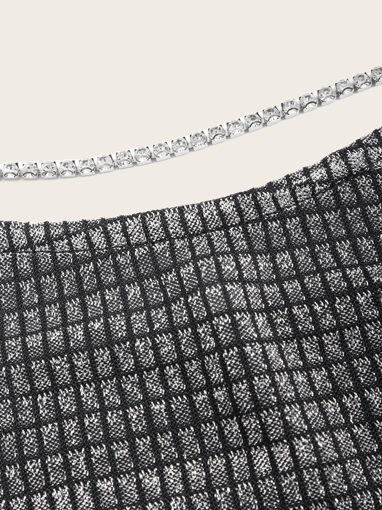 ICON Crop Cami Top mit Kette Detail