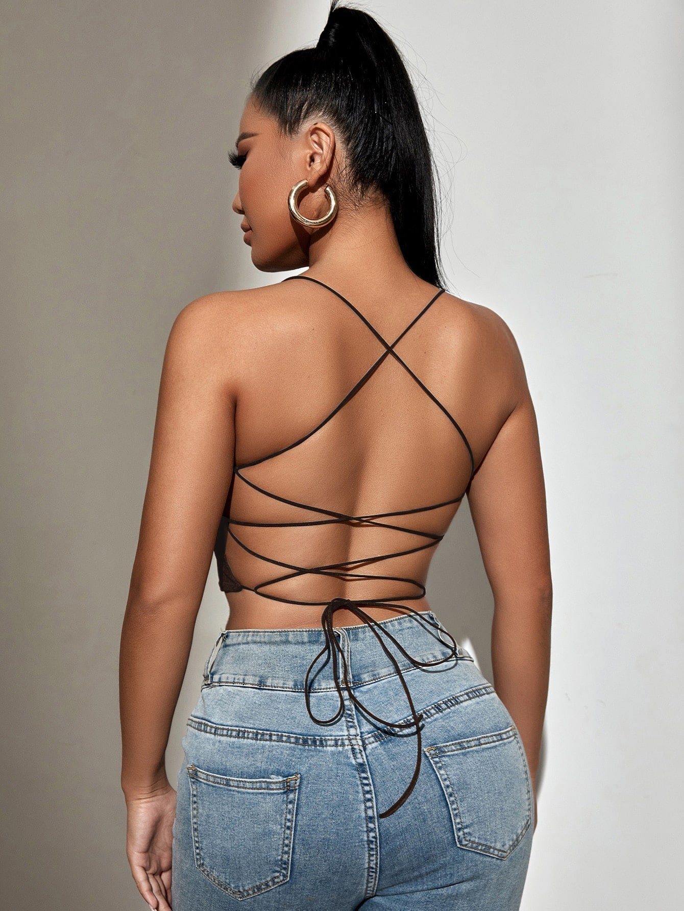 Rückenfreies Crop Cami Top mit Band