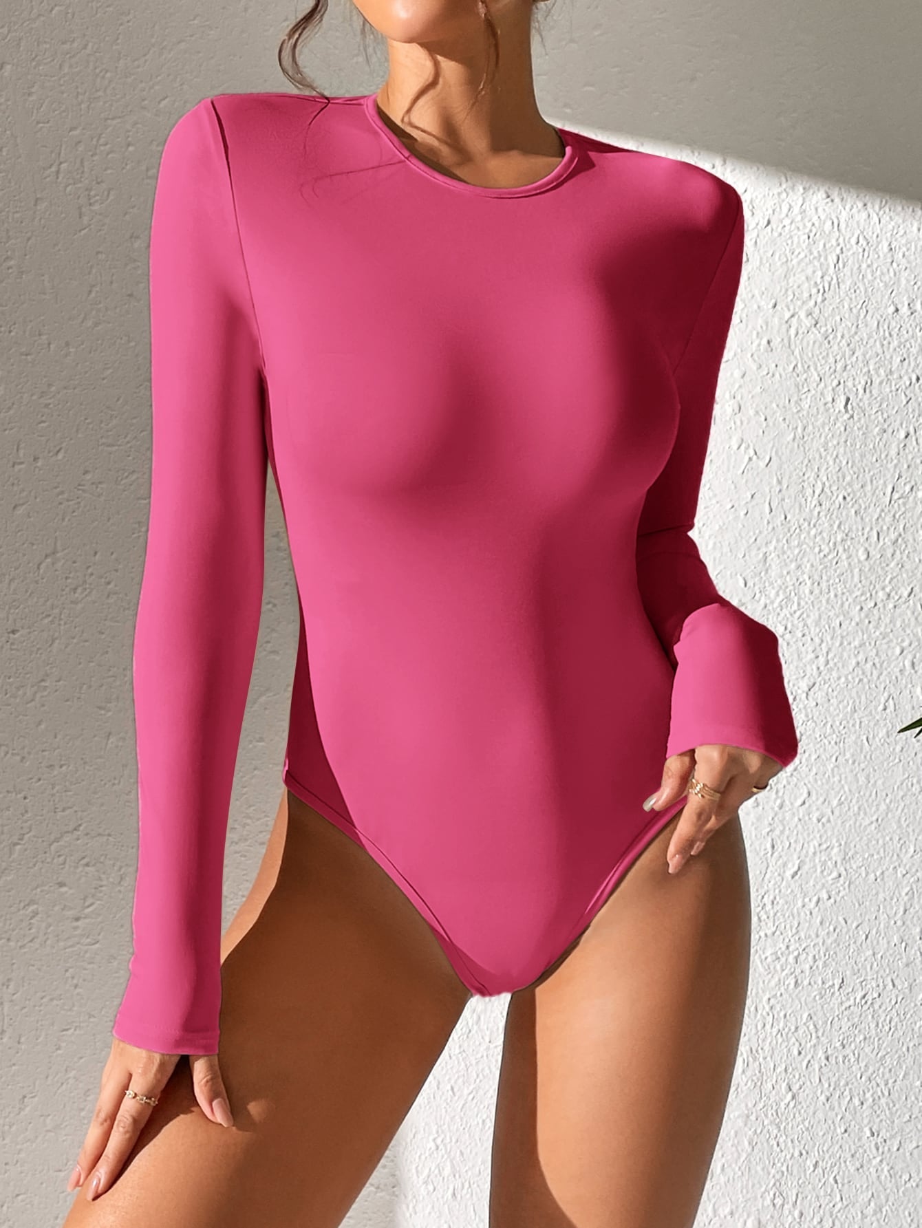 T-Shirt Body mit schmaler Passform, rundem Kragen,