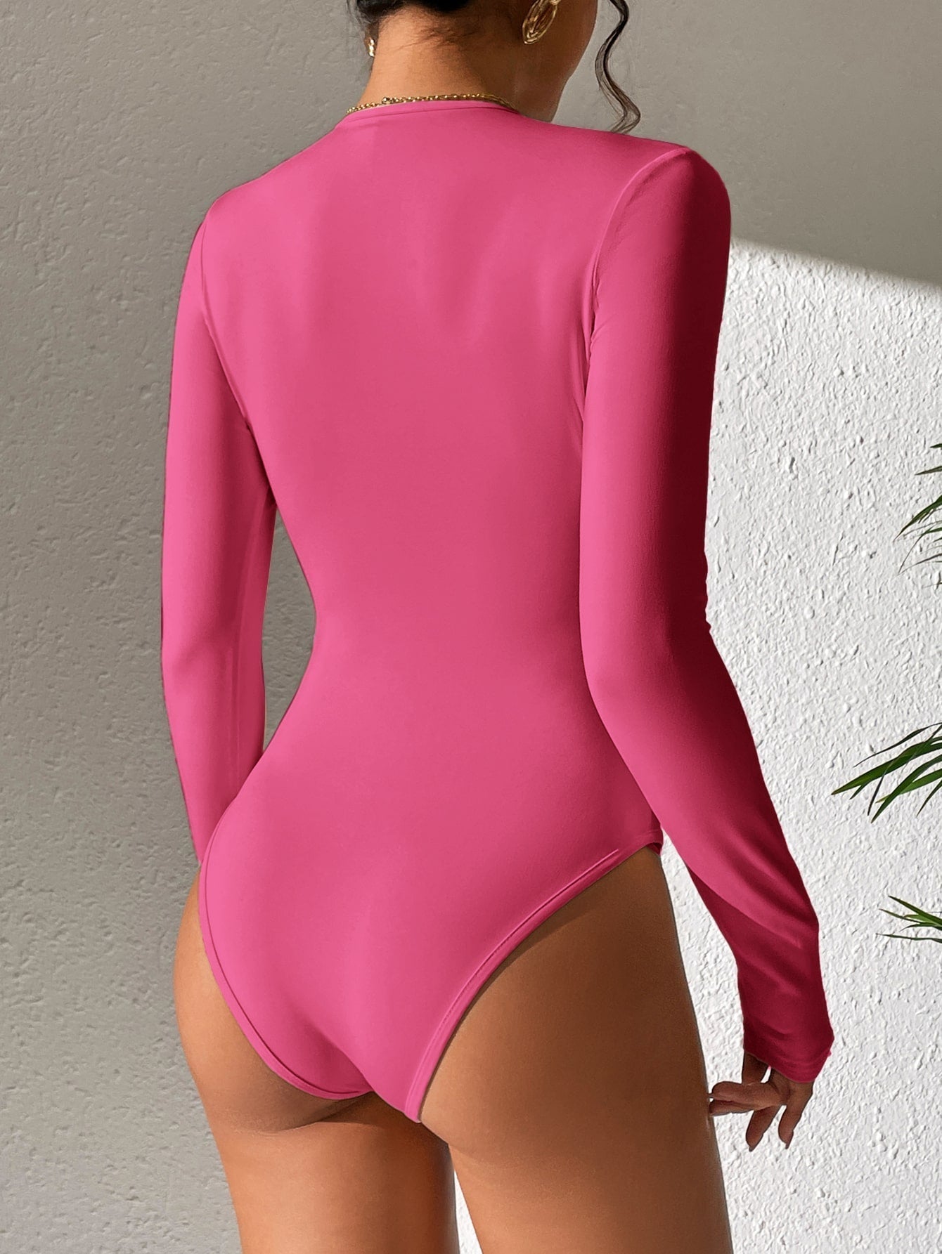T-Shirt Body mit schmaler Passform, rundem Kragen,