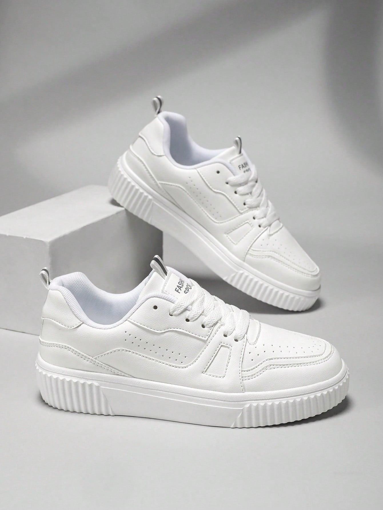 Frauen Skater Schuhe mit Buchstaben Grafik, Band vorne, lässig sportlich Outdoor