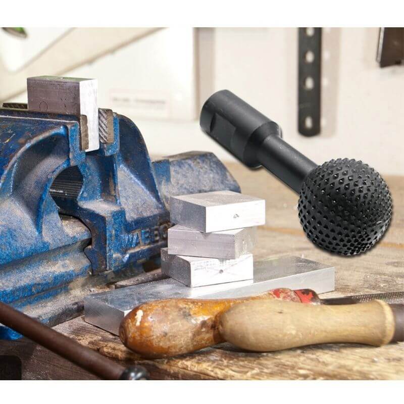 Gravitas™ – Leistungsstarke Winkelschleifer-Holzfräse