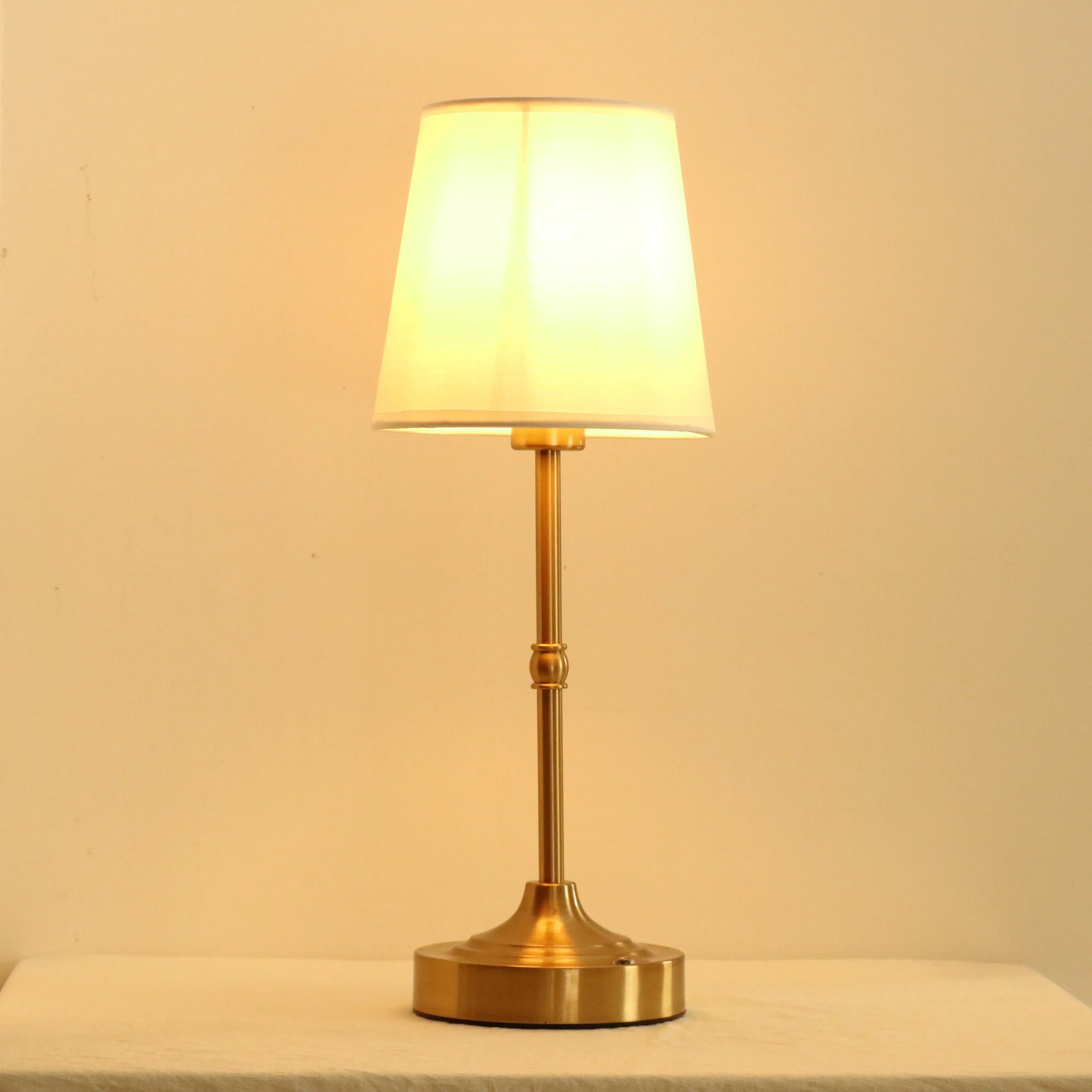 Noctella™ - USB aufladbare Tischlampe aus Stoff