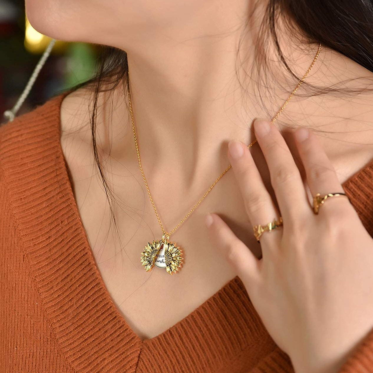 SunKissed™ | Boho-inspirierter Sonnenblumen-Anhänger für ein helles, fröhliches Herz (1+1 GRATIS)