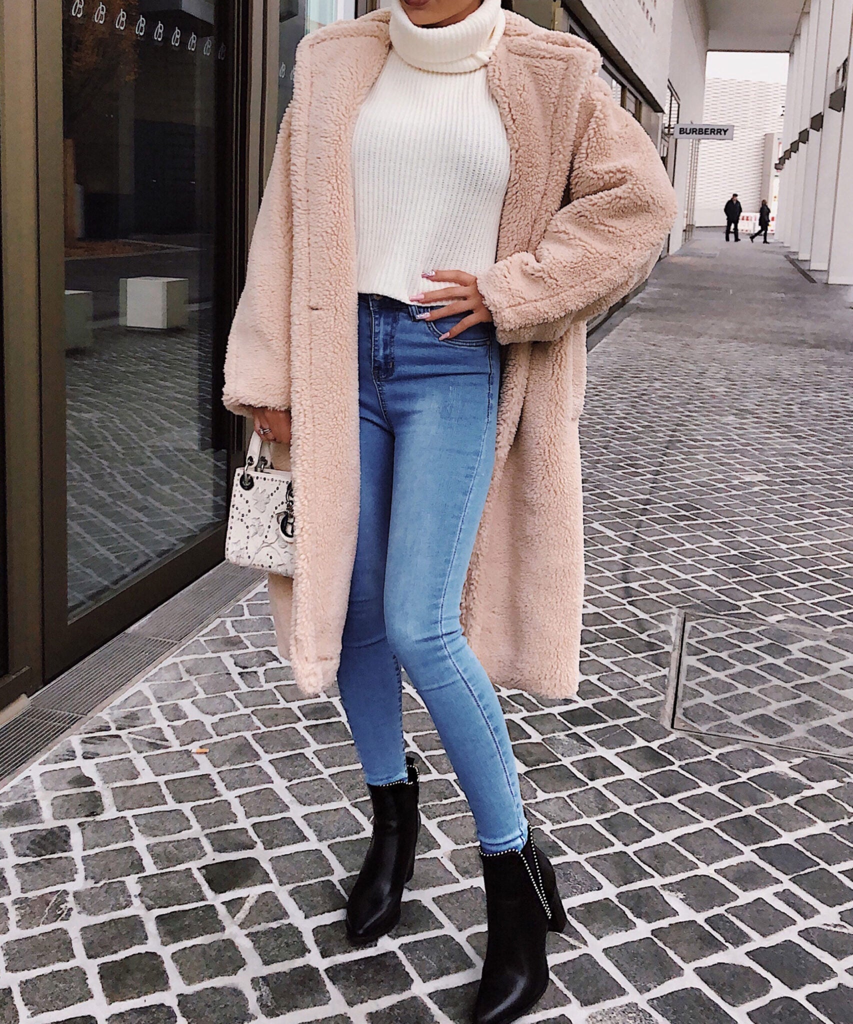 Beiger oversize Teddymantel