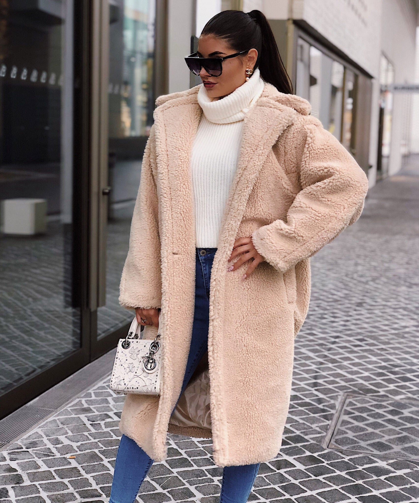 Beiger oversize Teddymantel