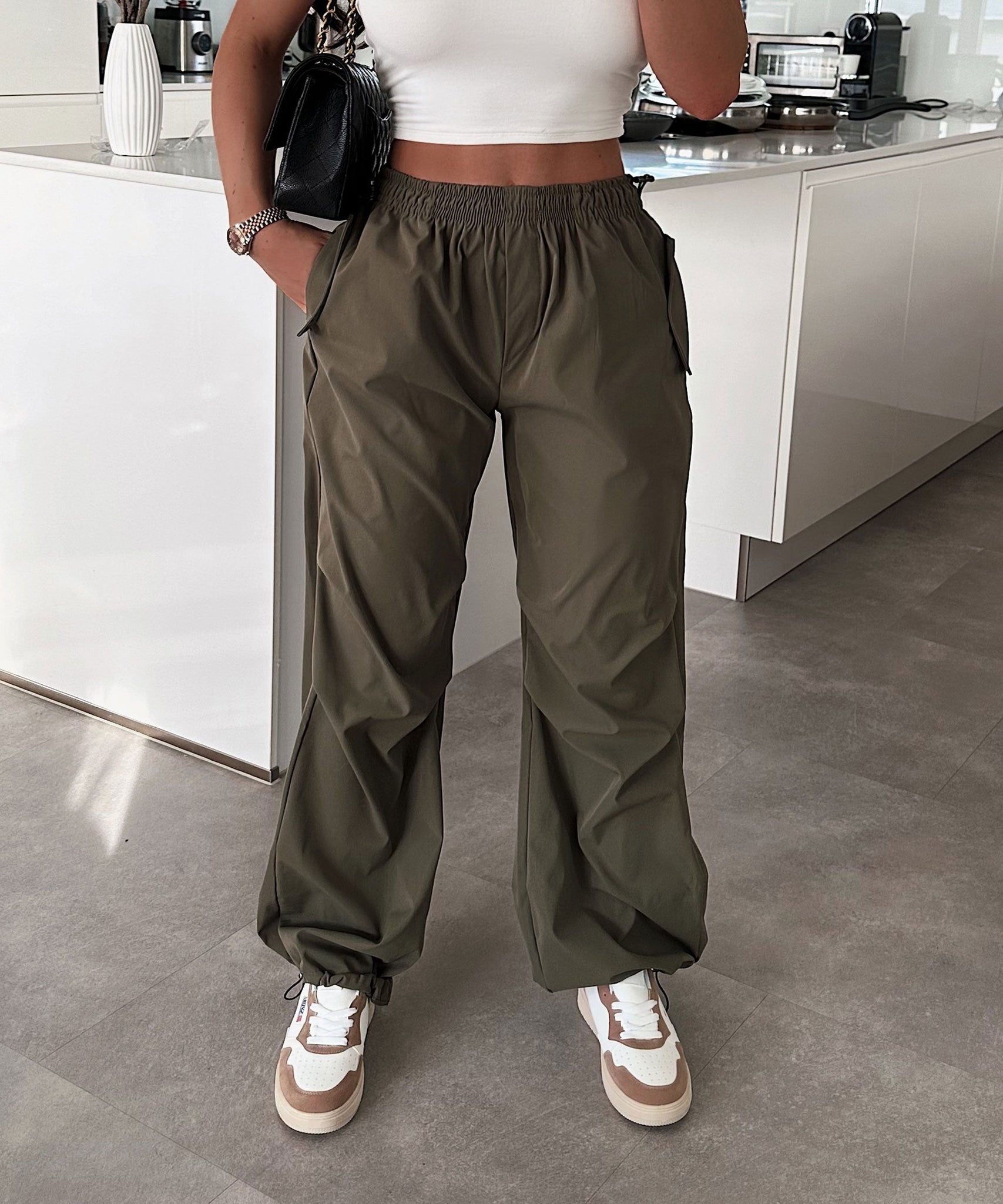 Parachute Hose Mila Khaki