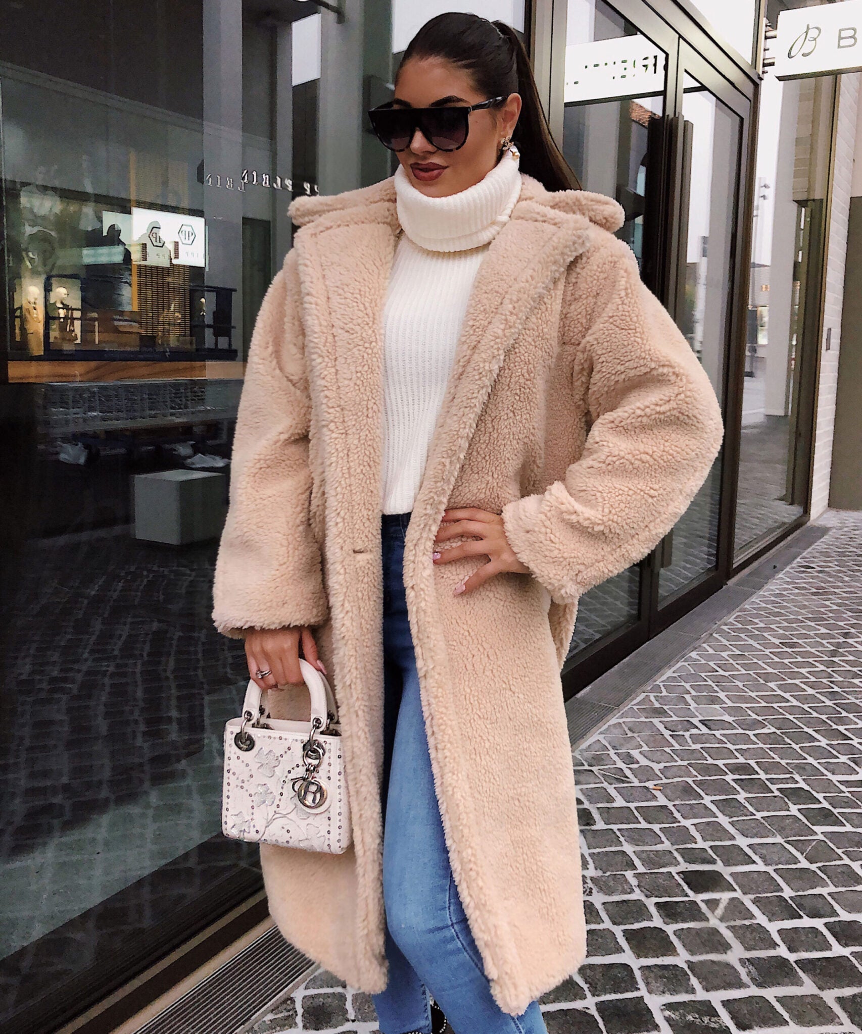 Beiger oversize Teddymantel